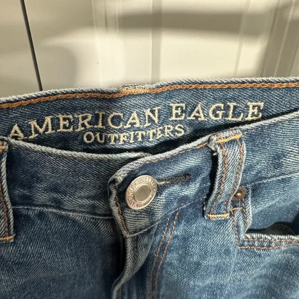American Eagle Mom Jeans 2 X-Long Tall Blue High Rise Tapered Denim Premium - Image 3