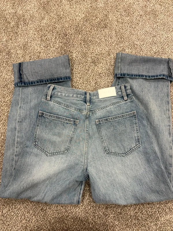 pistola Cuffed Jeans in Light Blue Wash - Image 8