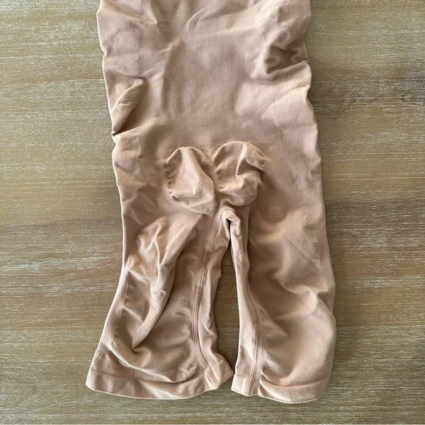Skims Seamless Sculpt Bodysuit L/XL - Image 5