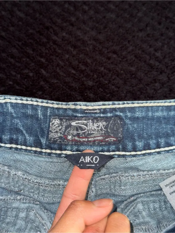 Silver Jeans Co Women’s Aiko Mid Rise Jeans Blue Dark Wash Size 28 - Image 3