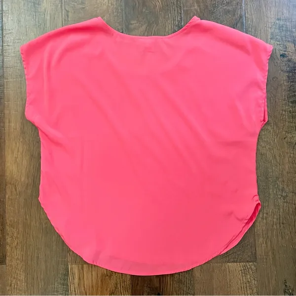 FOREVER 21 pink/coral top, size M - Image 2