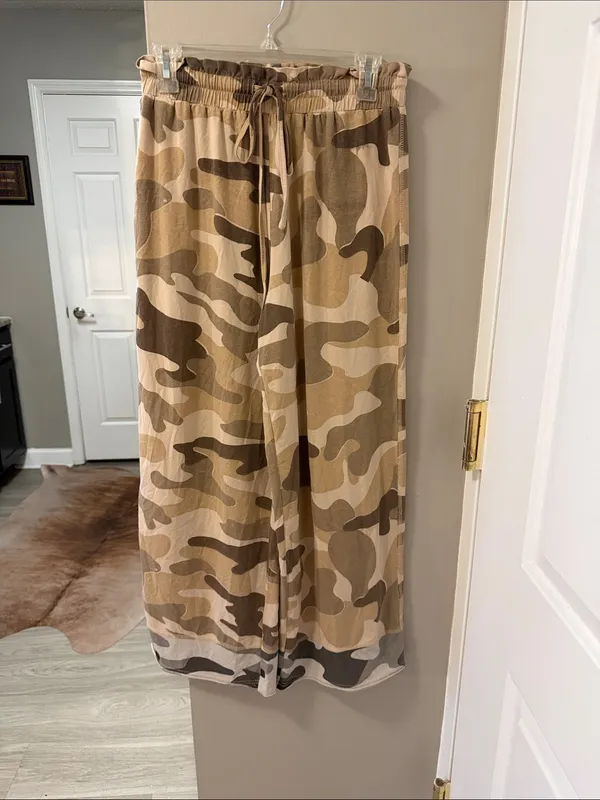 $89 NWOT POL Camo Print Wide-Leg Lounge Pants S - Image 2