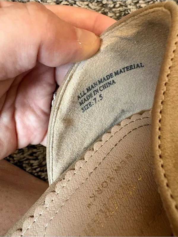 Isaac Mizrahi Womens Shoes Flats Beige tan suede Mules bow size 7.5 - Image 5