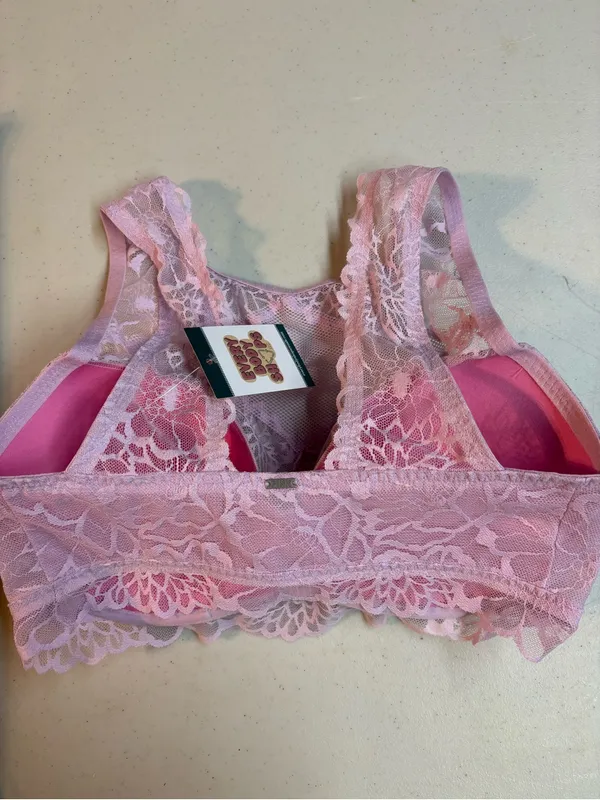 PINK VICTORIAS SECRET MEDIUM DD ✨ lace padded bra pink excellent condition - Image 2