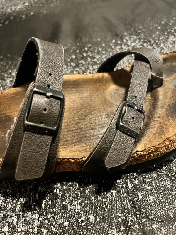Womens sz8 Birkenstock Mayari criss-cross straps Sandals- Brown/Black - Image 8
