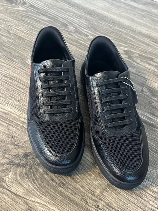 MUNY by Marc Joseph Black Leather Mesh Slip-On Sneakers Size 7.5 - Image 3