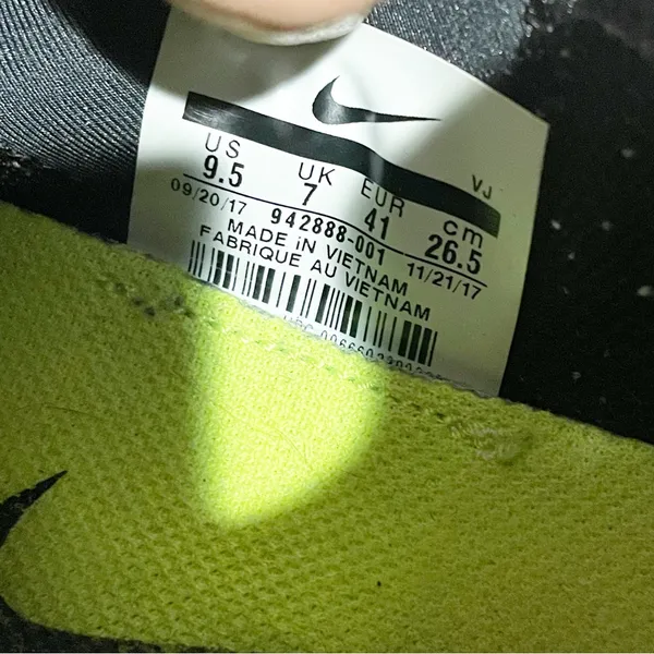 Nike Size 9.5 Free TR 8‎ Training Running Shoes Sneakers Black White Low Top - Image 5
