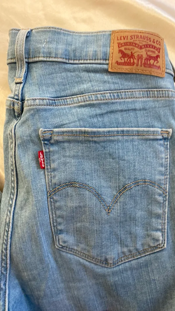 Levi’s 720 High-Rise Super Skinny Jeans 29 - Image 3