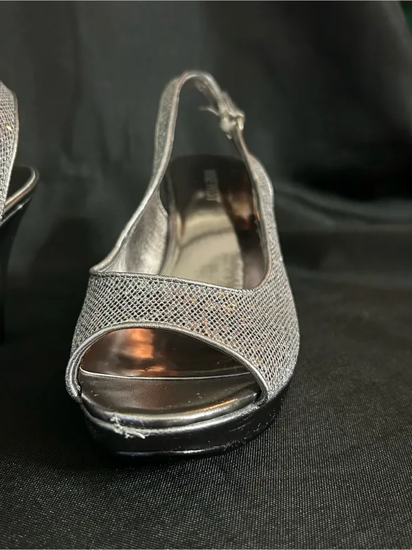 Nine West Women’s Silver Glitter Slingback Peep-Toe Heels 7.5 - Image 5