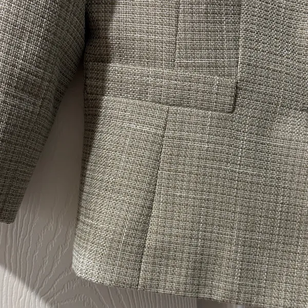 Tahari ASL Houndstooth Blazer and skirt in gold and white 6 - Image 4