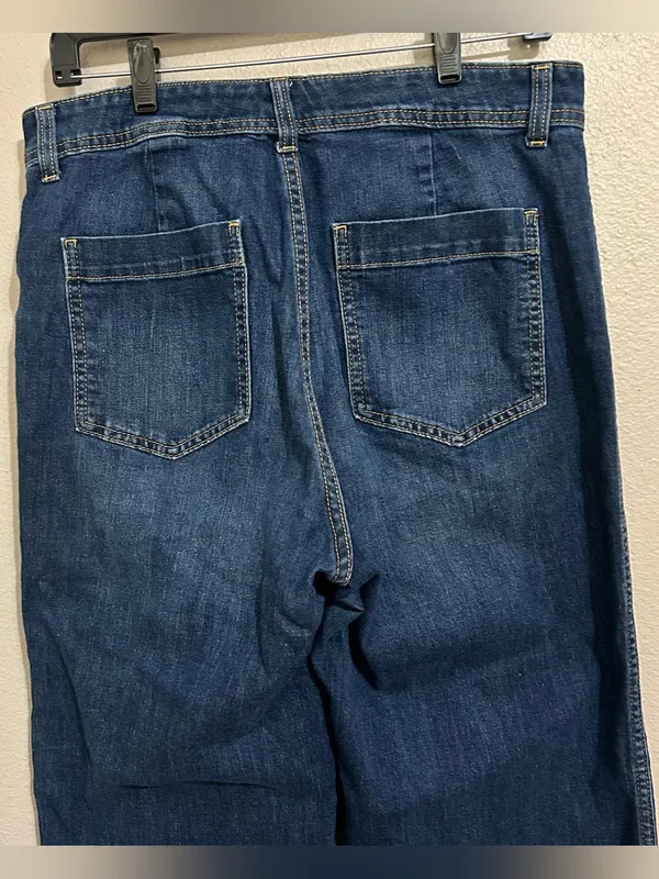 GAP Dark Wash High Rise Wide Leg Cropped Denim Jeans Women’s Size 12 / 31 - Image 7