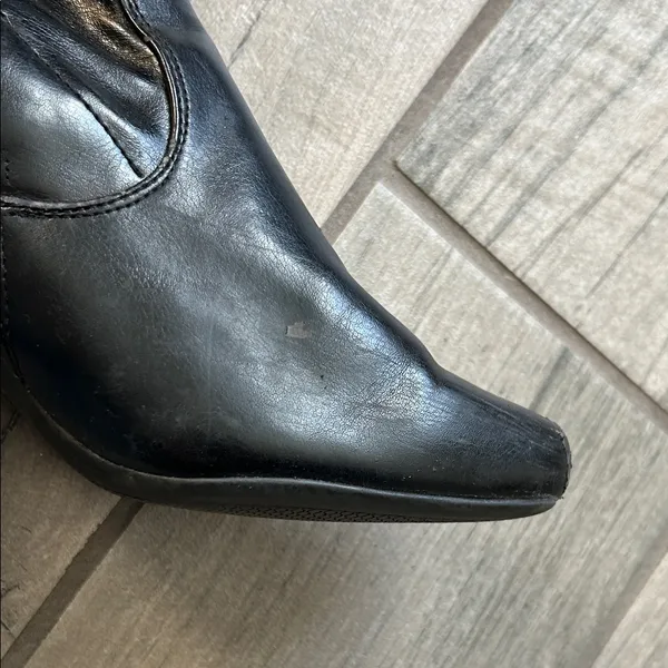Croft & Barrow Shiny Black Heeled Boots - Image 7