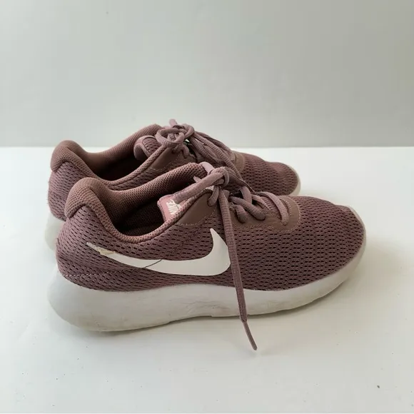 Nike Shoes Sneakers‎ Womens Size 6.5 Tanjun Pink Running Shoes - Image 4