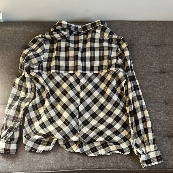 Free People Buffalo Plaid button down shirt. Size S - Image 4