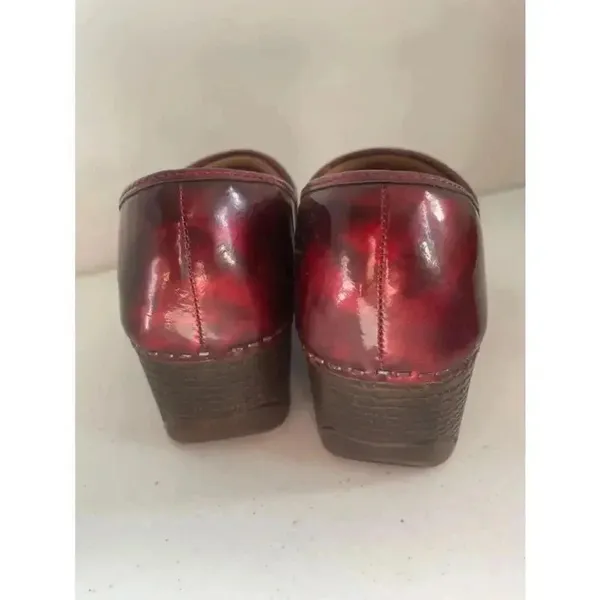 CLEARANCE Women's Melinda III GH‎ Bass Red Clogs Size 6M EUC! - Image 5