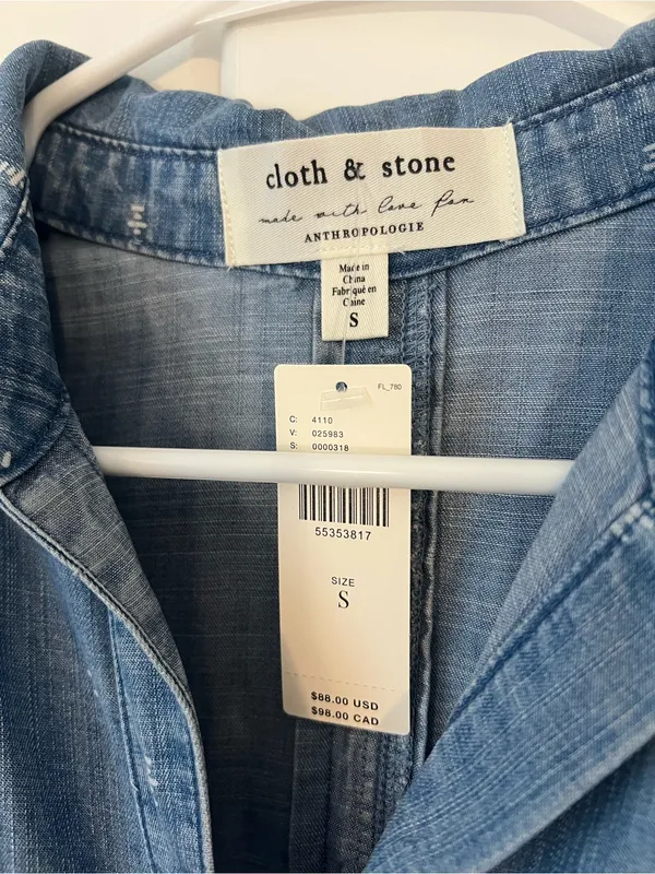 Anthropologie Cloth & Stone Blue Chambray Short Sleeve Button Down NWT small - Image 4