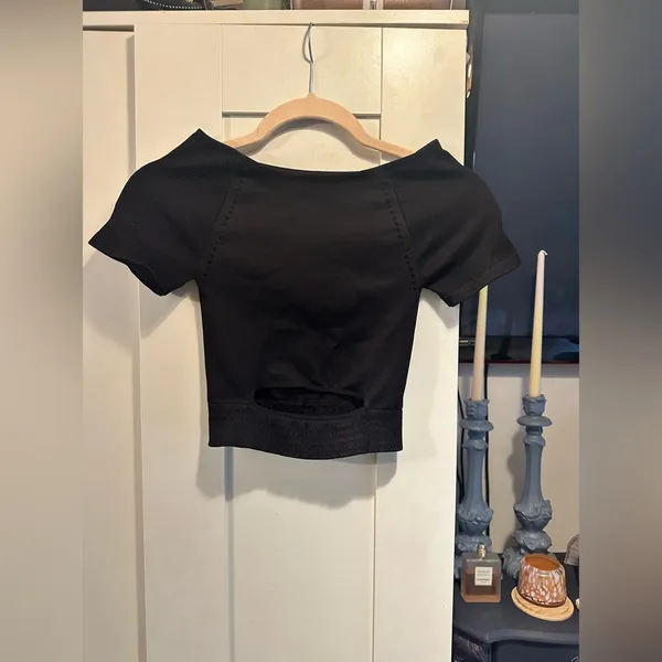 NWOT FREE PEOPLE Cut It Out Short Sleeve Top - Black $58 MSRP - Image 4