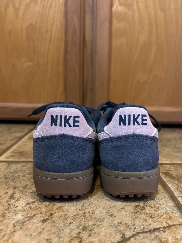 NWOT Nike women’s Field General Suede shoes sz 8 - Image 3