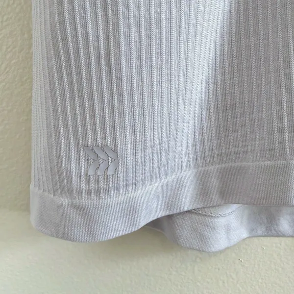 All in Motion‎ Women's Seamless Racerback Tank Top Light Blue Size Med - Image 3