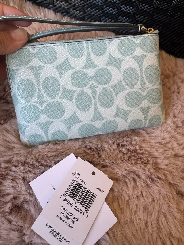 💙Coach Corner Zip Wristlet CEY93 Light Blue Signature Canvas-Smooth Leather NWT - Image 3