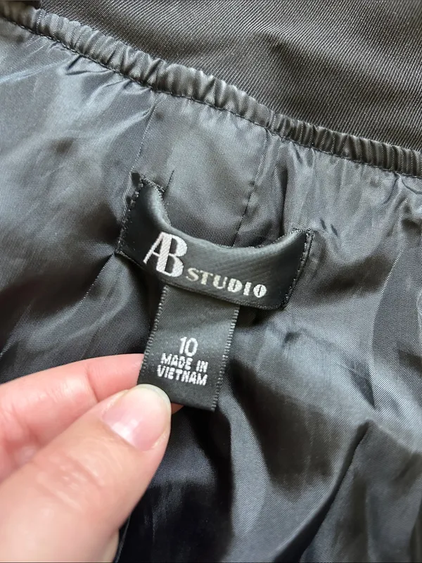 AB Studio Black Double-Breasted Trench Coat with Shawl Collar - Image 2