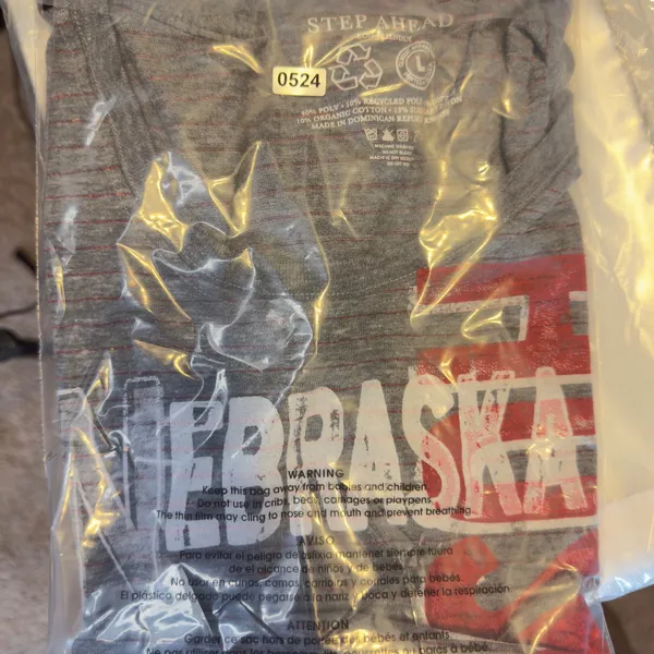 524 | Nebraska Huskers Gray Striped Graphic Tee Womens Large NCAA‎ - Image 6