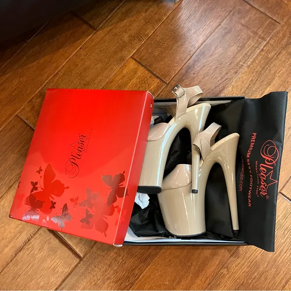 Pleaser Flamingo-808N Jelly 8 Inch heels in nude - Image 6