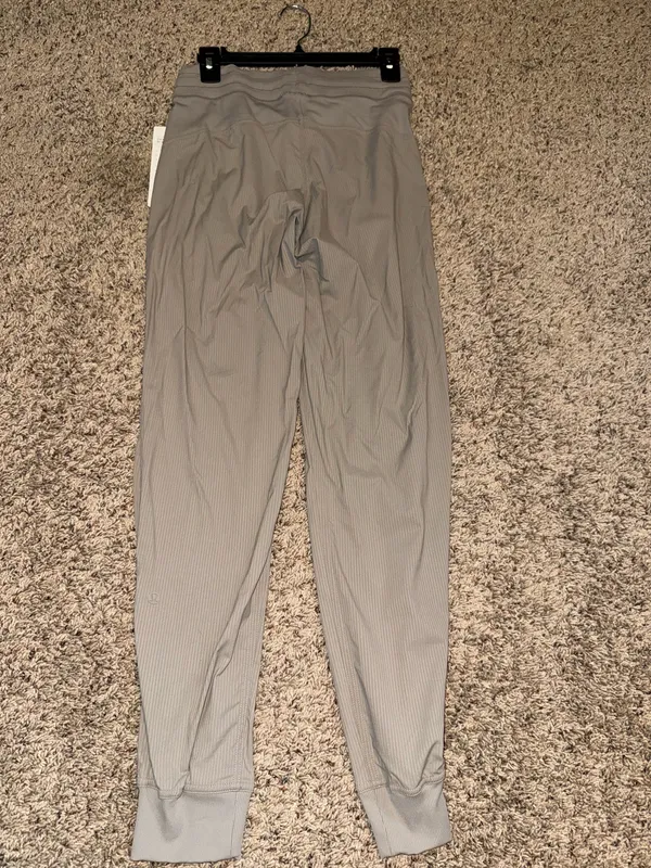 Lululemon Dance Studio Mid-Rise Jogger Size 4 - Image 2