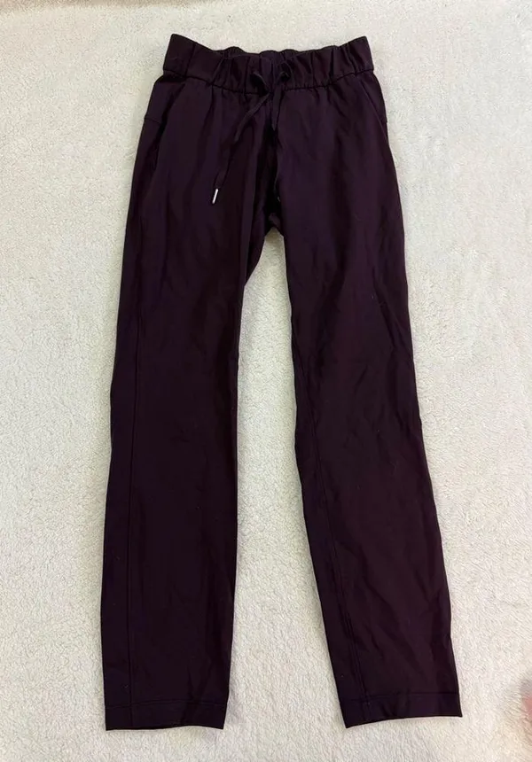 lululemon on the fly pant size 2 - Image 2