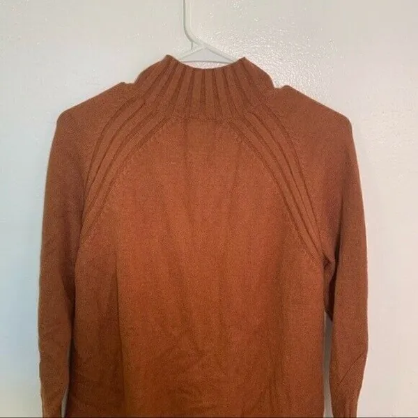 7Modifier‎ Mock Neck Sweater Tan Rust Ribbed Front Brown - Image 8