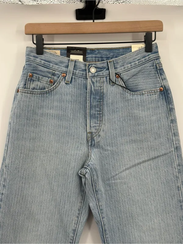 Levis 501 81 Jeans Womens 25x31 NWT Light Indigo Pattern High Rise $128‎ - Image 5
