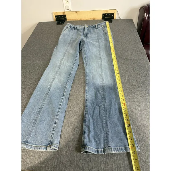 Michael Kors Women's Bootcut Light Wash Blue Denim Jeans Stretch Mid Rise Sz 6 - Image 4