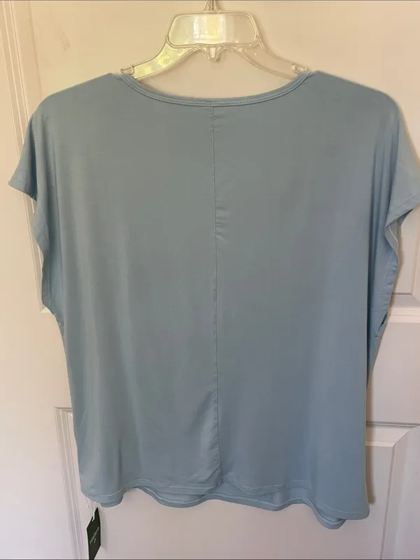 Halara Light Blue V Neck Tee XL Buttery Soft - Image 4