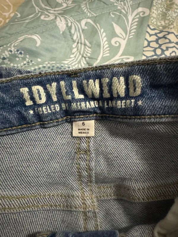 Idyllwind blue jeans, Size 6 #denim #flared - Image 2