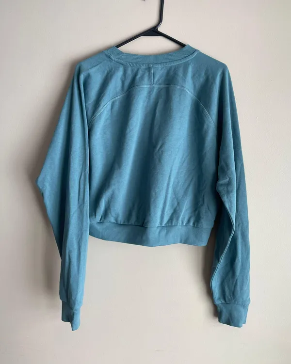 Gymshark Cropped Sweatshirt - Image 2