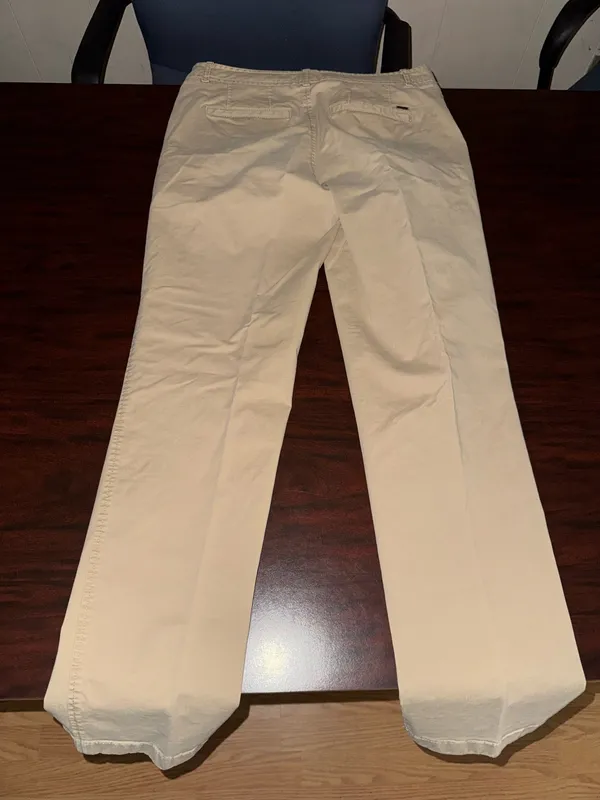 L.L. Bean Khaki Favorite Fit Size 8 - Image 3