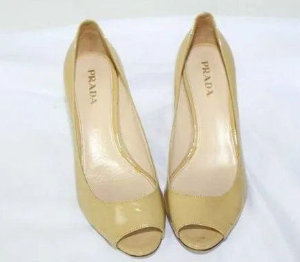 ladies PRADA 3inch heels size 38 with normal wear - Image 2