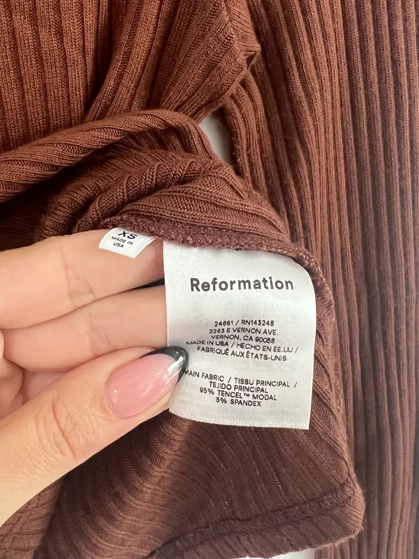 Reformation Brown Ribbed Top 90s Minimalist XS Y2K Model Off Duty - Image 3