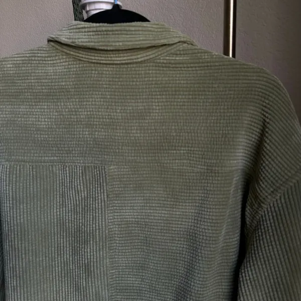 Cotton On Women's Green Cropped Cord Shacket Jacket - Image 5