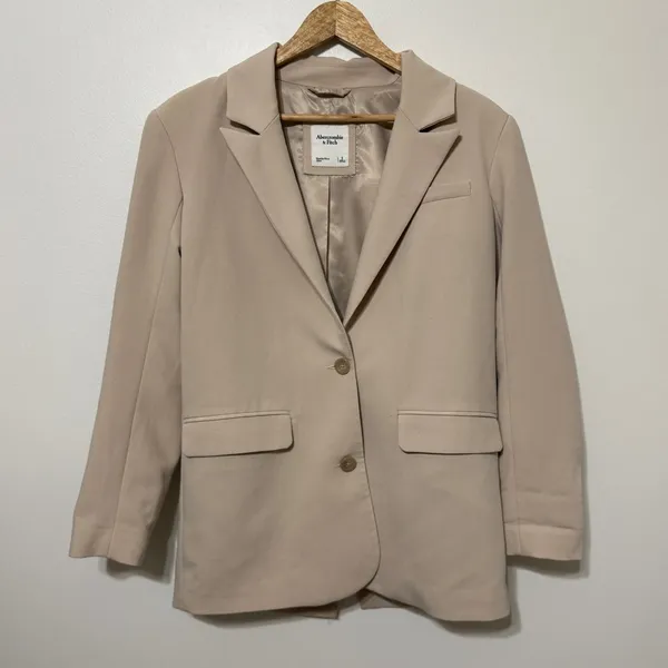 Abercrombie & Fitch Boyfriend Blazer Size Small in Light Brown Cream - Image 2