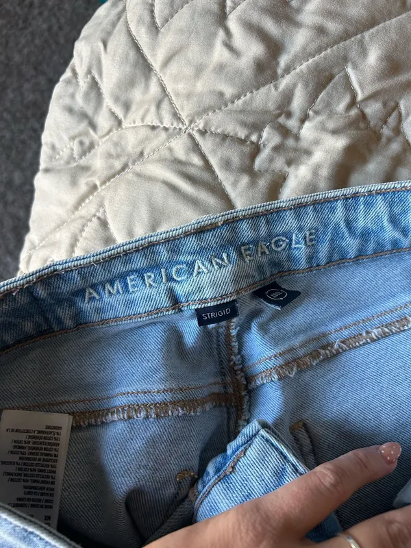 American Eagle Jeans - Image 5