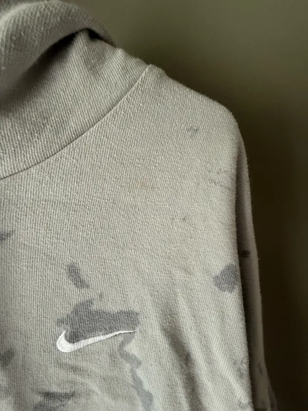 Nike Cropped Hoodie - Image 3