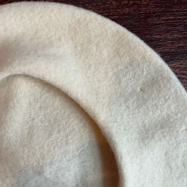 Vintage Off-White Wool Beret Hat | Classic French Style Cream Felted Winter Cap - Image 6