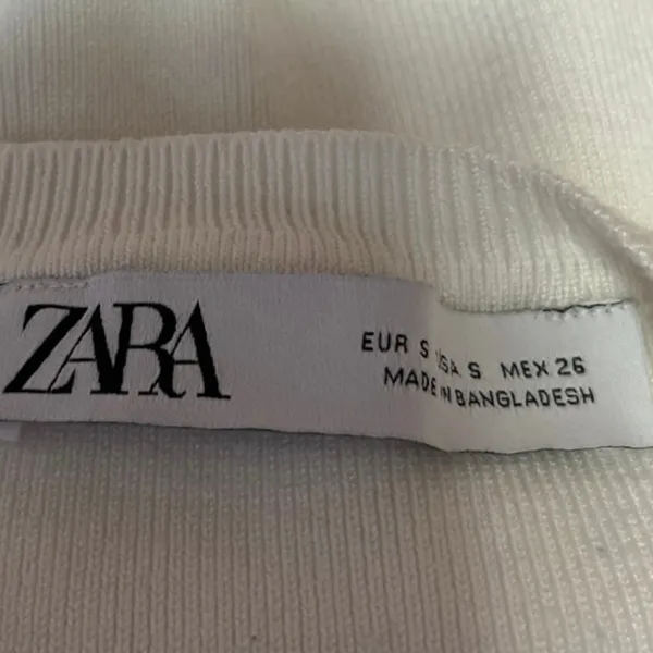 Zara Women's White Knit Crew Neck Sleeveless Crop Sweater Vest Top Size S - Image 3