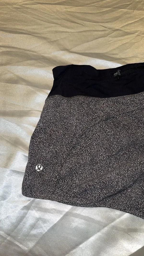 Lululemon Speed Up Shorts - Image 4