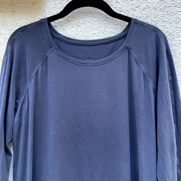 Lululemon Emerald Long Sleeve Tee Charcoal Black Size 12 - Image 2