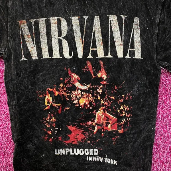 Nirvana Unplugged in New York Recording Grunge Band Tee S - Image 2