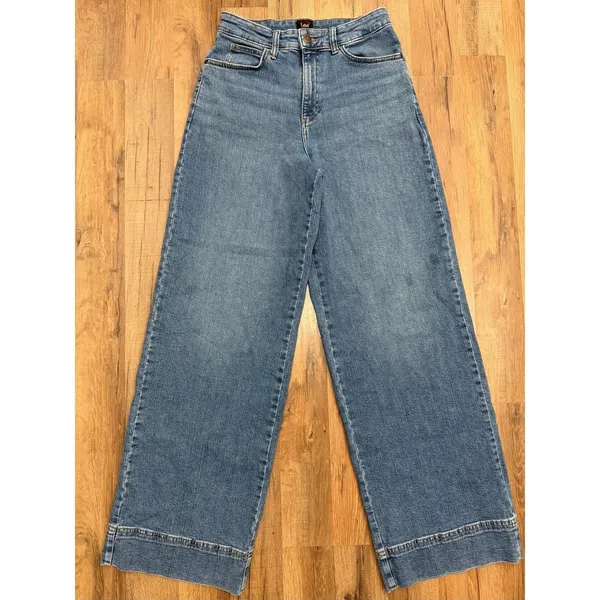 Lee High Rise Wide Leg Cuffed Jeans Women's Size 8‎ Long Light Wash Denim - Image 3