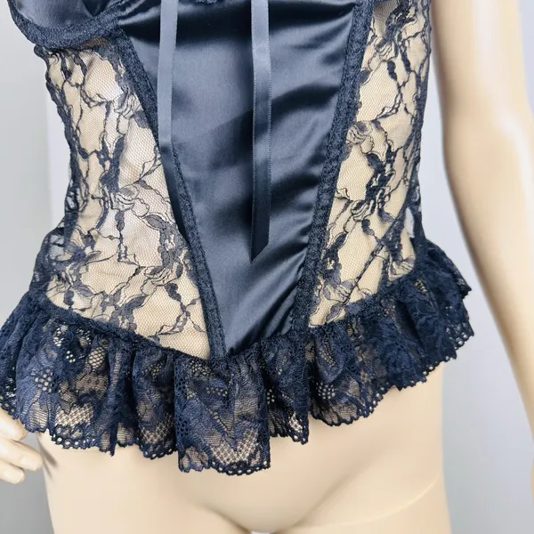 NWT PLT Black Lace Corset Top - Size‎ 2 Hook & Eye Closure - Image 4