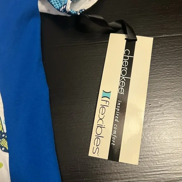 Cherokee‎ Flexibles Butterfly Scrub Top Blue V-Neck Small 1912 BUBR NWT - Image 3